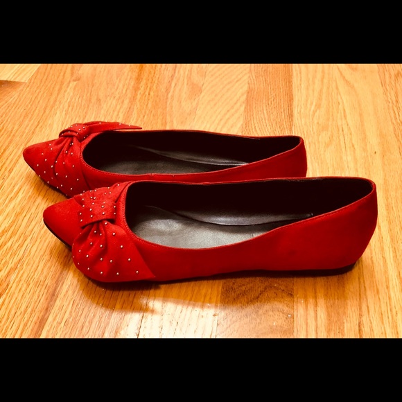 BCBGeneration Shoes - BCBGeneration Mary Studded Bow Ballet Flats BCBGeneration Shoes - BCBGeneration Mary Studded Bow Ballet Flats